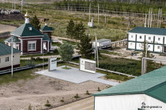 Памятный знак в честь 50-летия открытия Ярактинского месторождения, Иркутская область, г. Усть-Кут